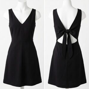 Sleeveless Black V-Neck Tie-Back Dress